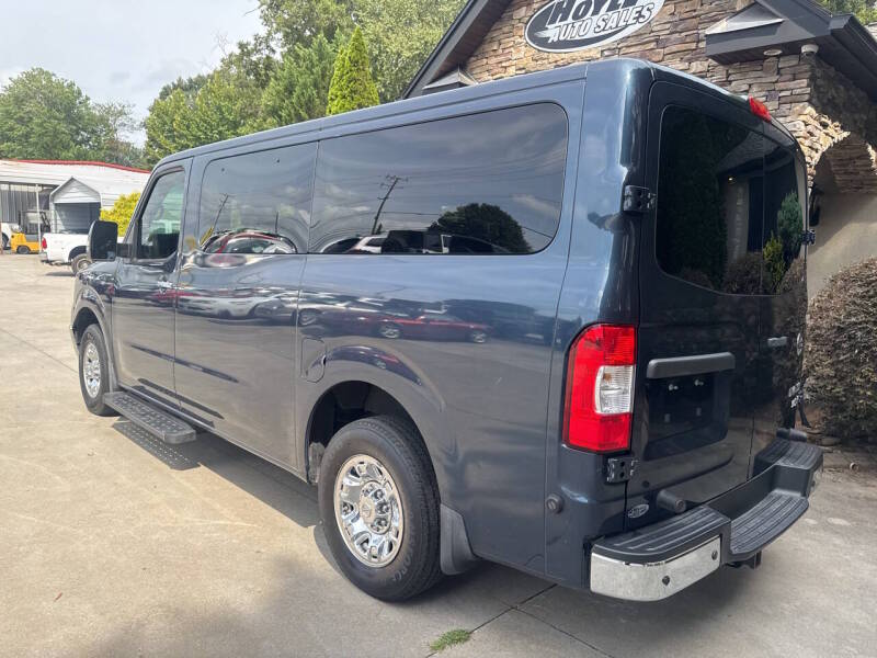 nissan nv passenger 2017 5BZBF0AA6HN850907 image nissan nv passenger 2017 5BZBF0AA6HN850907 image